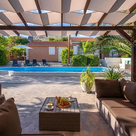 Villa Tia